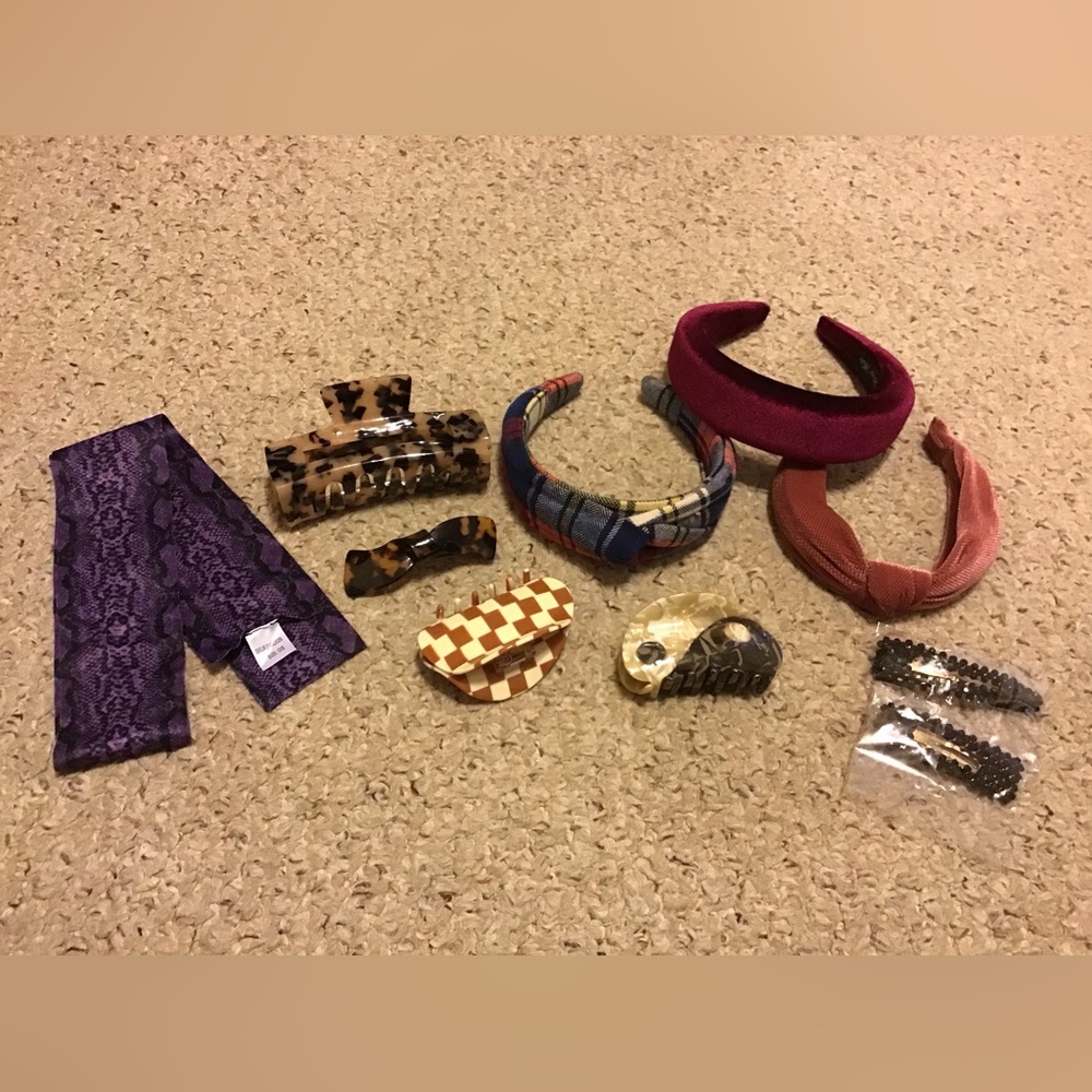 HAIR ACCESSORY LOT OF 10 PIECES ALL NEW CLIPS COMBS HEADBANDS BARETTES TWILLY